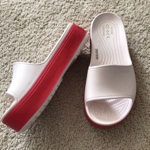 Size 8 women’s platform crocs worn once inside